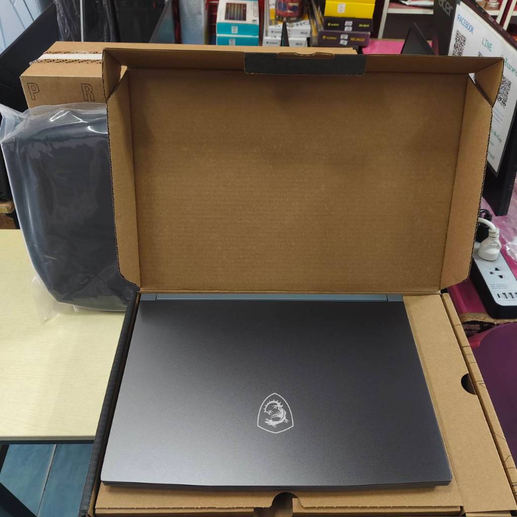 MSI THIN 15 B12UCX-1428TH สภาพเครื่อง 95% ประกันศูนย์ 26/11/2026