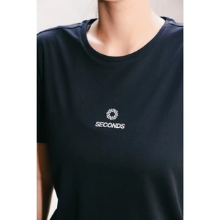 SECONDS UltraLite Run Tee เสื้อวิ่งน้ำหนักเบา ระบายอากาศ โลโก้สะท้อนแสง Unisex