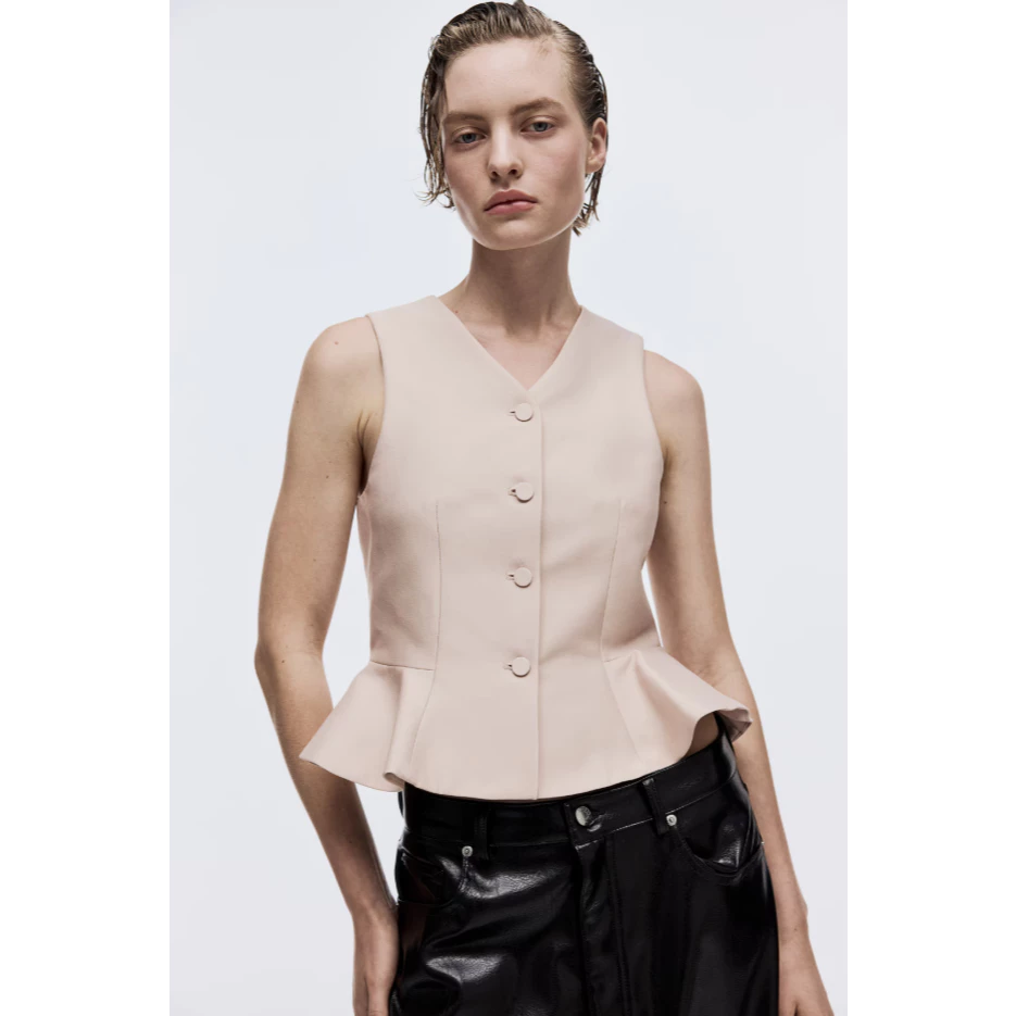 H&M(เอชแอนด์เอ็ม) เสื้อกั๊กคอวีทรงเปลมุมเอว Women V-neck peplum waistcoat 1312995_2