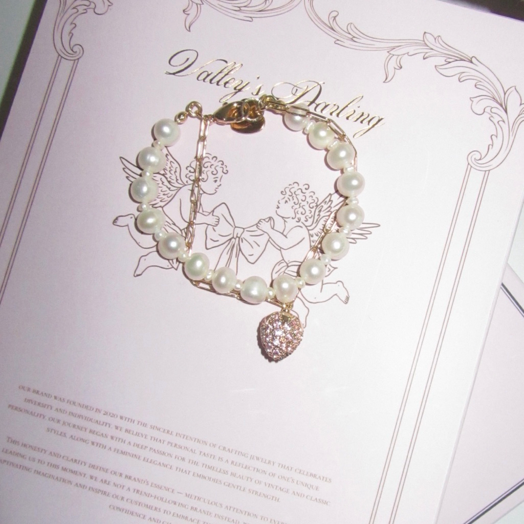 Valleydarley - สร้อยข้อมือ Double layer freshwater pearl Strawberry and chain bracelet