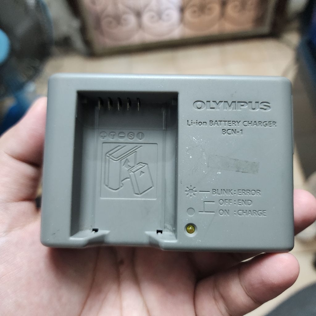 ที่ชาร์จ Olympus BCN-1 แท้ มือสอง สำหรับ แบตเตอรี่ BLN-1 กล้อง OMD EM1 EM5 EM5ii  พร้อมส่งครับ BY07-