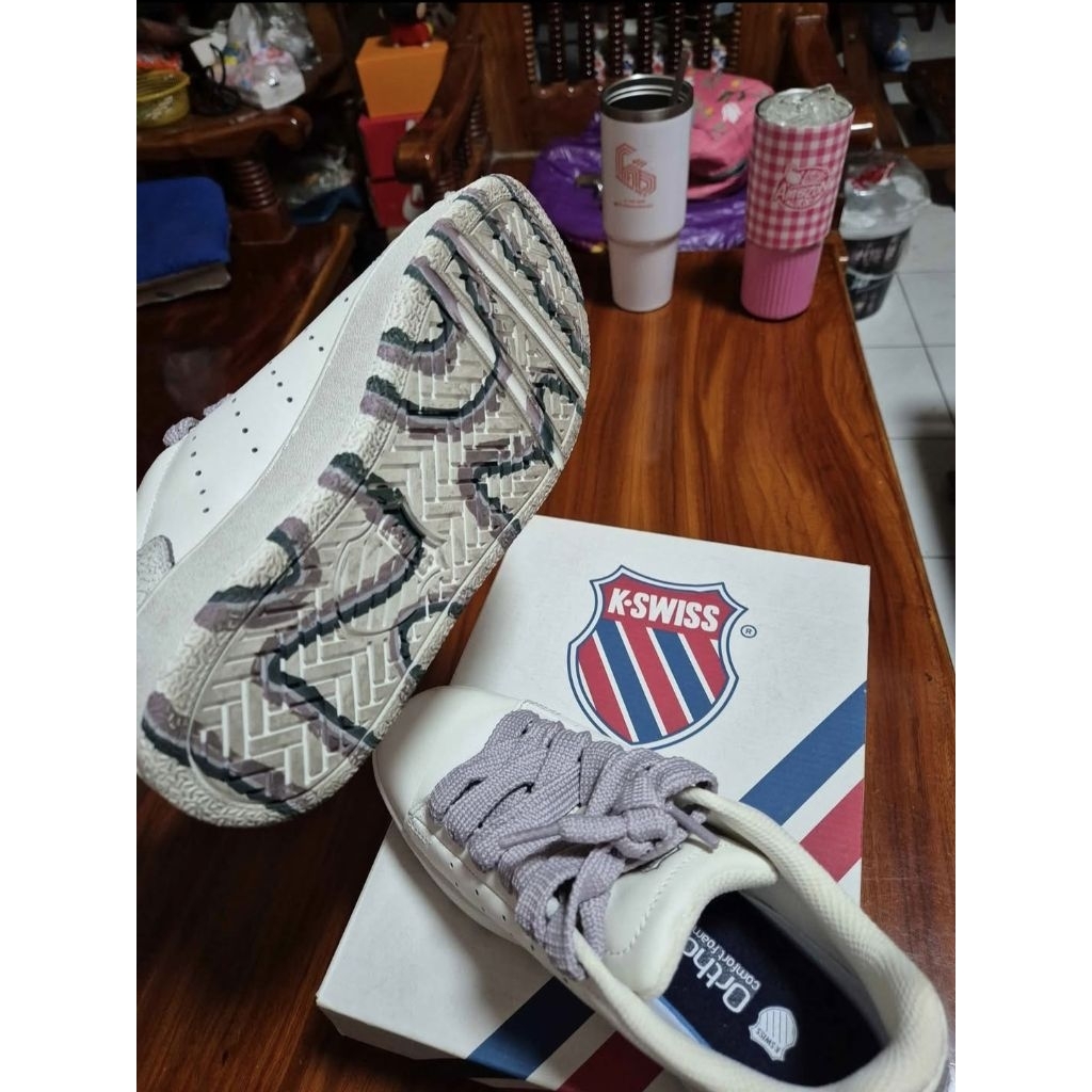 รองเท้าผ้าใบ K-SWISS