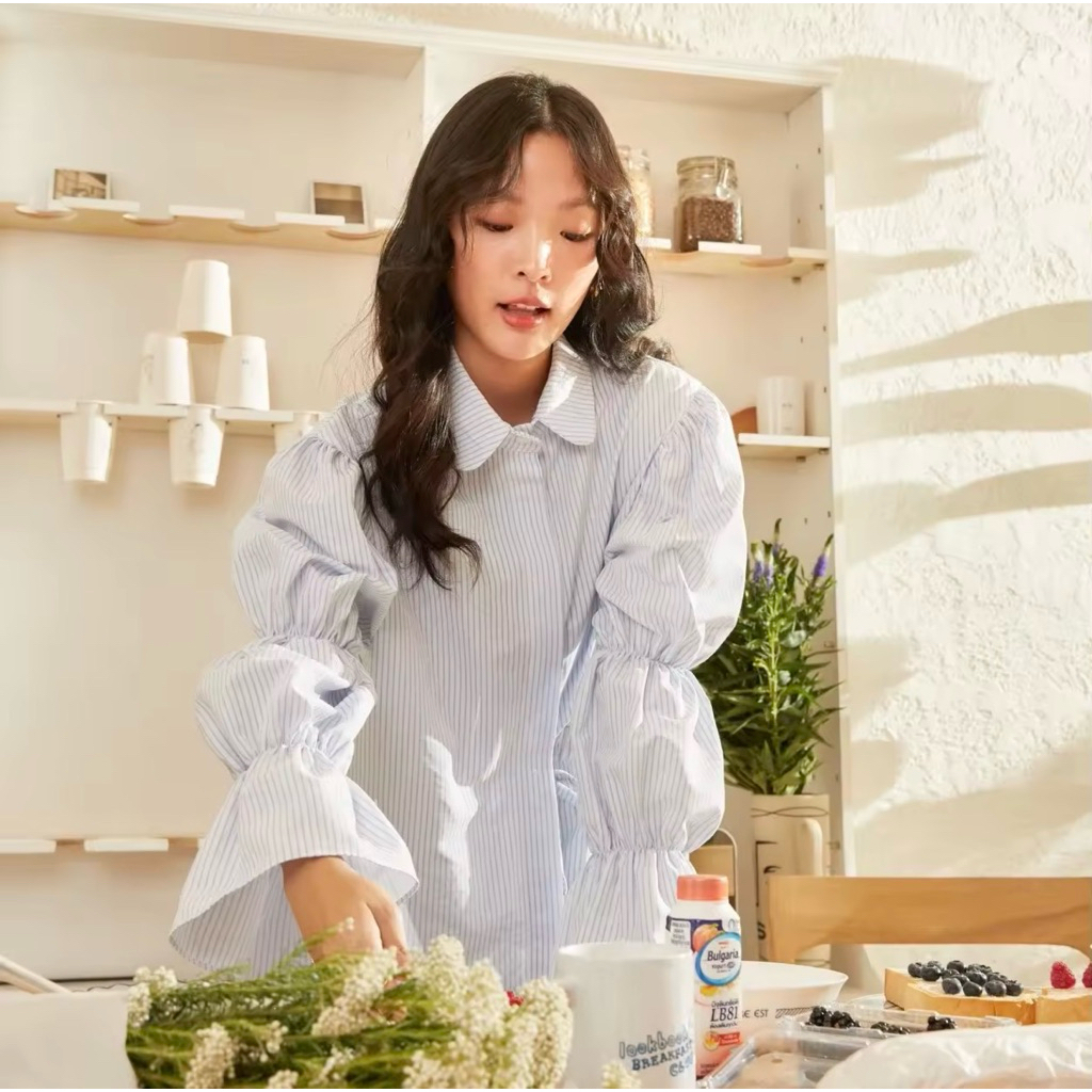ส่งต่อ เสื้อlookbooklookbook รุ่น momo shirt blue stripe แขนยาว สีฟ้า