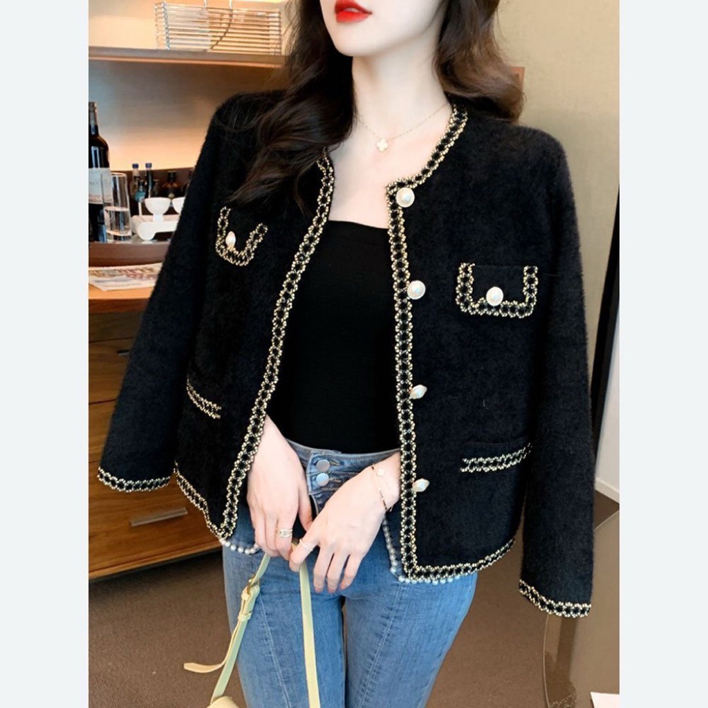 เสื้อทวีตขนมิ้งลุคคุณหนู( พร้อมส่ง)ใส่แล้วดูแพงแบบไม่ต้องพยายาม  ดีเทลสวยสะกดตา ขอบมุก + งานทวีตเนื้อนุ่มพรีเมียม