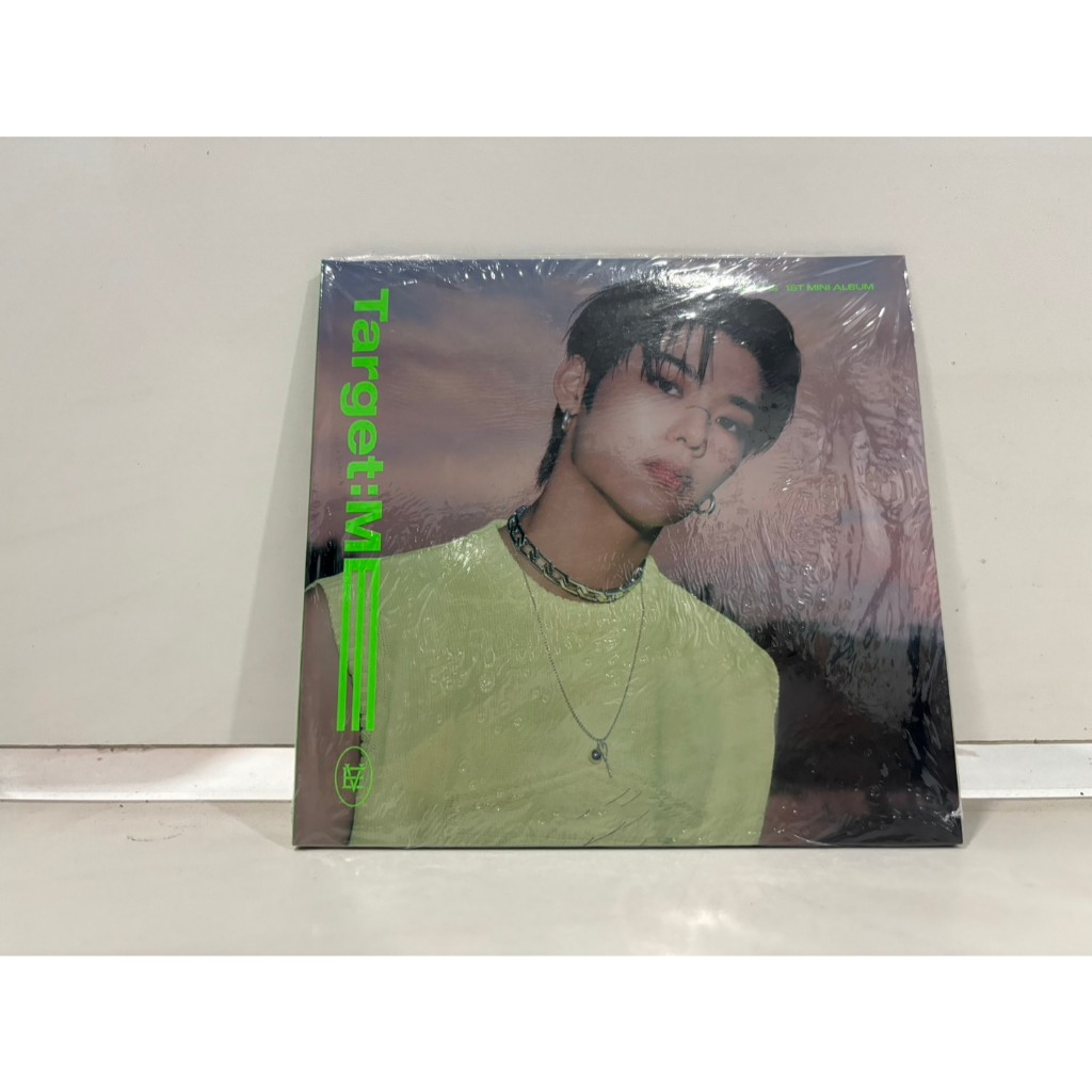1 CD MUSIC  ซีดีเพลงเกาหลี  EVNNE - 1st Mini Album [Target: ME]  LEE JEONG HYEON ver     (Z2A58)