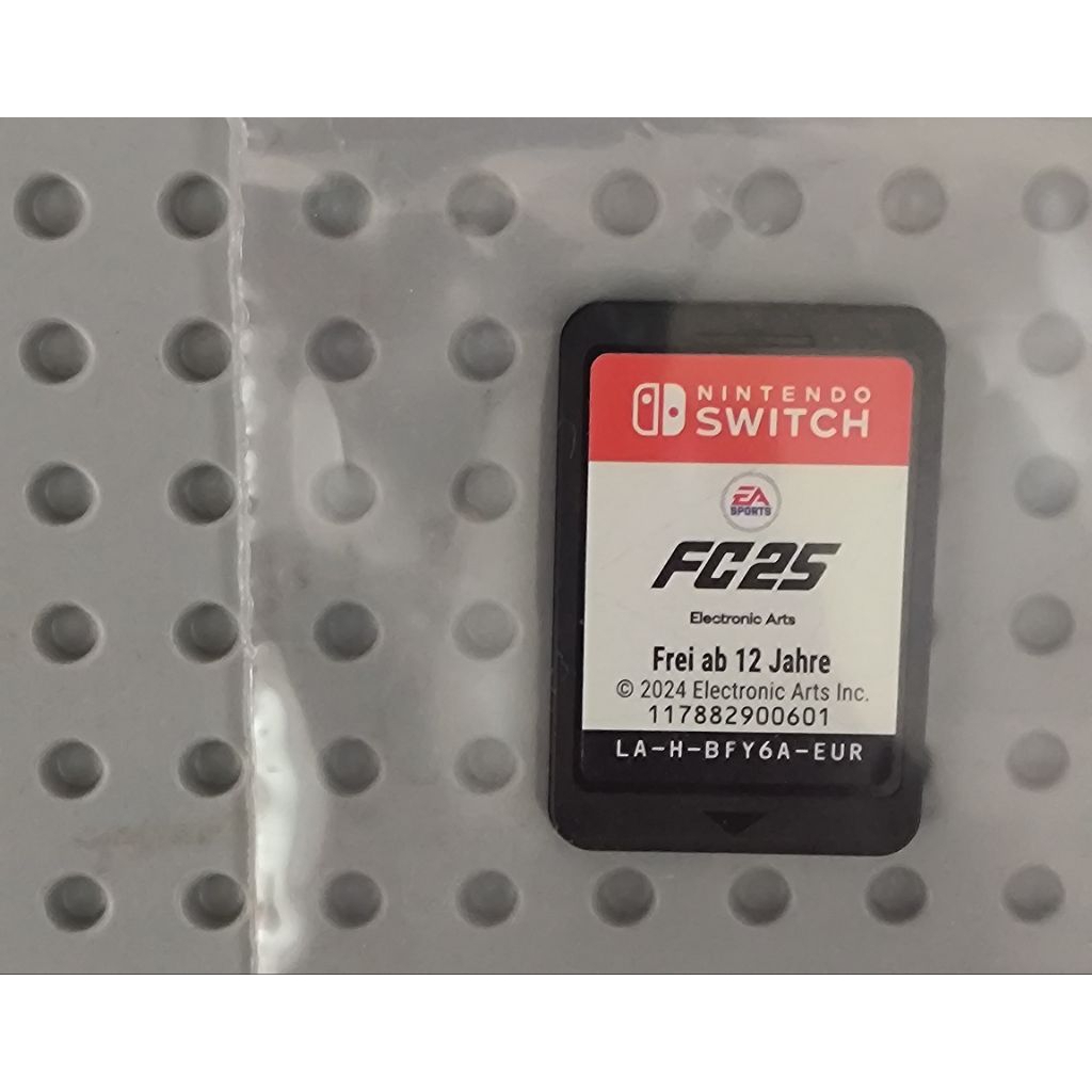 แผ่นเกม NINTENDO SWITCH (มือ2) : EA SPORTS FC 25 (แผ่นเกมไม่มีกล่อง)