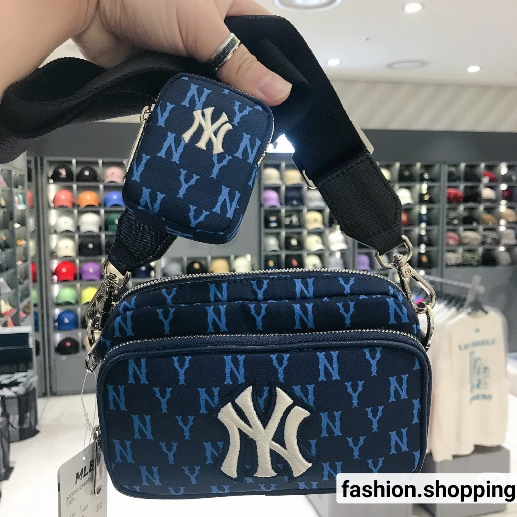 MLB (พร้อมส่ง) MLB NY Newyork  MONOGRAM กระเป๋าMLB กระเป๋าสะพายข้างสำหรับหญิง ชายของแท้💯%