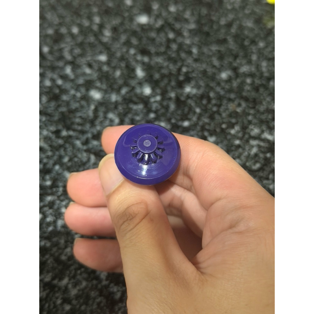 Bit E มือ 2 สภาพ 99% เหมือนของใหม่ เล่นได้ปกติ Bit E สีม่วง มือสอง ของแท้ 100% Lot JP บิท E BEYBLADE