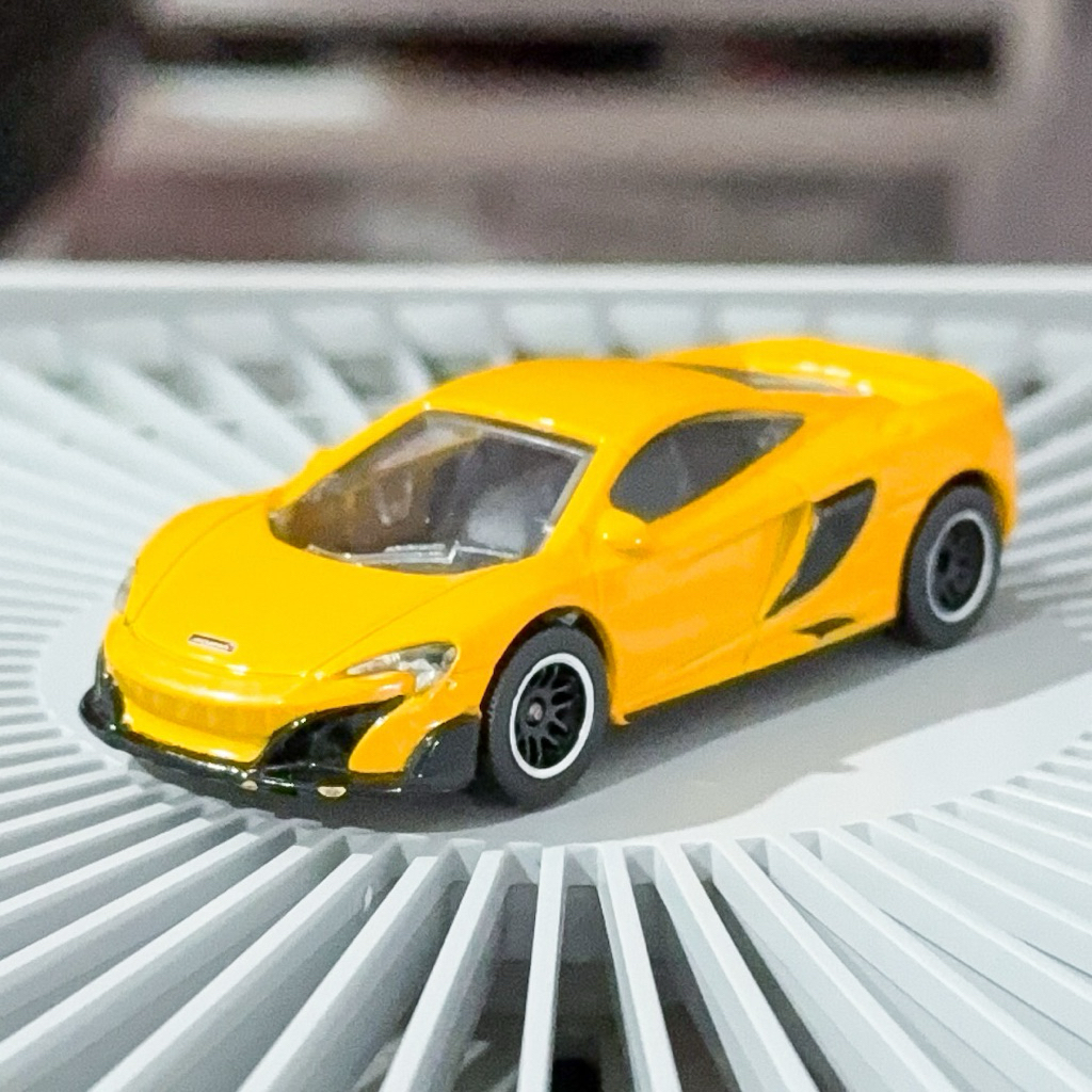 โมเดลรถเหล็ก มาจอเร็ตต์ Majorette Mclaren 675 LT สีเหลือง