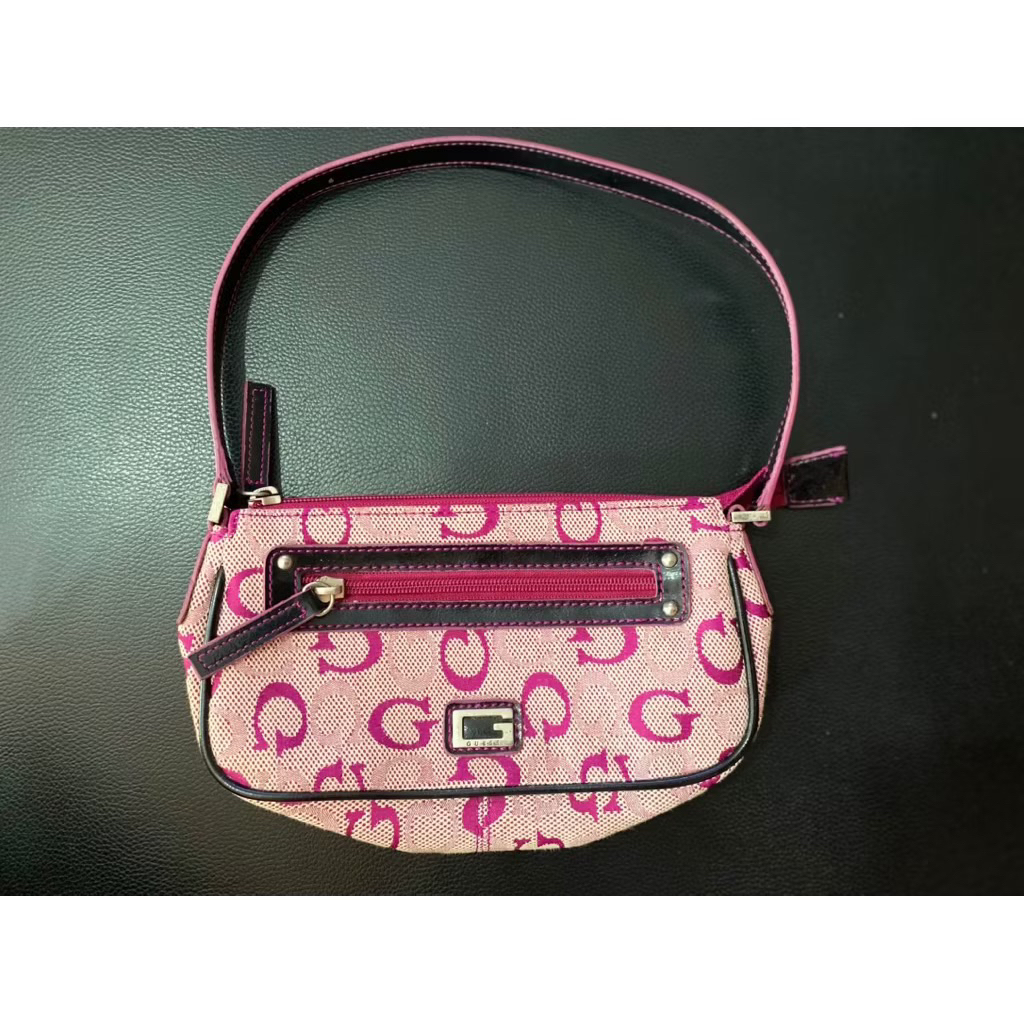 กระเป๋า Guess Vintage