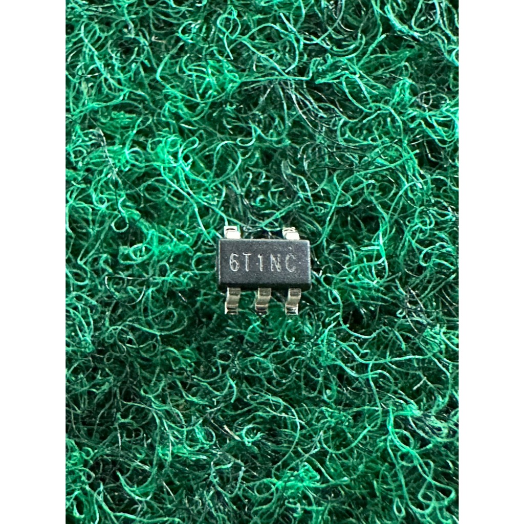 AP7343D-33W5-7 6T1NC , AP7343-25W5-7 8X5CB , AP7343D-18W5-7 8P5EG , AP 7343 7343D จำนวน 1 ตัว