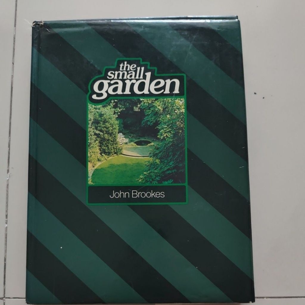 The Small Garden by John Brookes