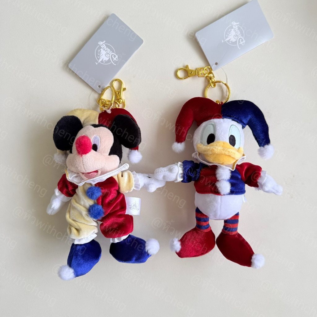 พร้อมส่ง ✅ พวงกุญแจ Mickey Donald ชุดตัวตลก จาก Disney Japan 🇯🇵