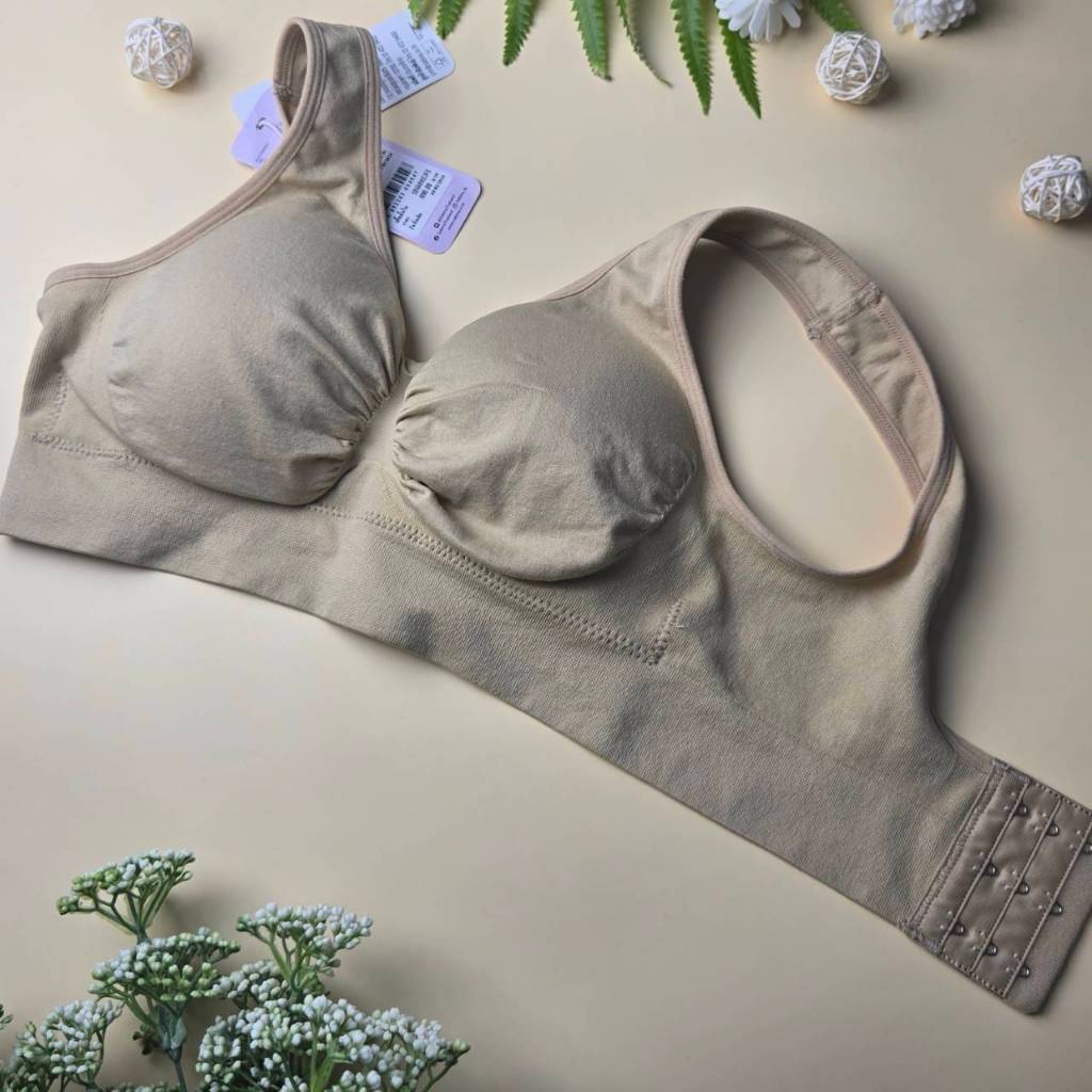 Sabina  รหัส SBXA890 เสื้อชั้นใน ไม่มีโครง รุ่น Habpy Lady ผ้าทอ Freesize อก 32-40 นิ้ว
