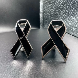 🧷 เข็มกลัดไว้อาลัย ไว้ทุกข์ เข็มกลัดริบบิ้นดำ เข็มกลัดติดเสื้อผ้า ribbon brooch **พร้อมส่งในไทย**