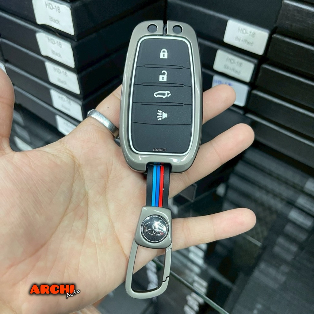Key case TOYOTA เคสโลหะพร้อมพวงกุญแจ ตรงรุ่น Fotuner 4ปุ่ม 2015-2023 Legender GR Sport MC สีไทเทเนียม รหัสสินค้า TY-8