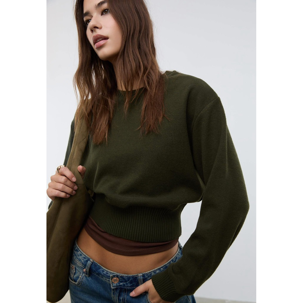 เสื้อแขนยาวเอวจั๊มตามภาพแบรนด์ Stradivarius (Z58)