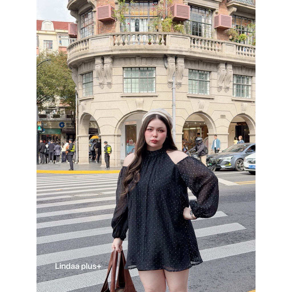 LindaaPlus-- มินิเดรสผ้าใยไผ่ 𝐏𝐨𝐤𝐚𝐝𝐨𝐭 🖤🤍  ไซส์ใหญ่ สาวอวบอ้วนใส่ได้ ทรงเปิดไหล่สุดน่ารัก - รูปที่ 2