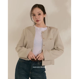 [ CHICAGO BLAZER ] ทรงคอกลม น่ารักมากก มาพร้อมกับผ้าทวิตเนื้อนุ่ม ใส่สบายมากๆเลยค่ะ ใส่คลุมได้ลุคจึ่งๆกันไปเลยย