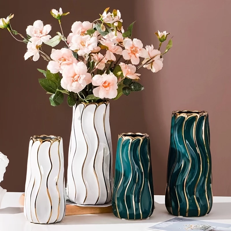 แจกันเซรามิกสีทองไฟฟ้า vase จำนวนจำกัด! ✓ ลวดลายหรู สำหรับตกแต่งบ้านและของขวัญ/ของขวัญปีใหม่ ✓ ขนาด 20-25 ซม. ✓ ของแท้1