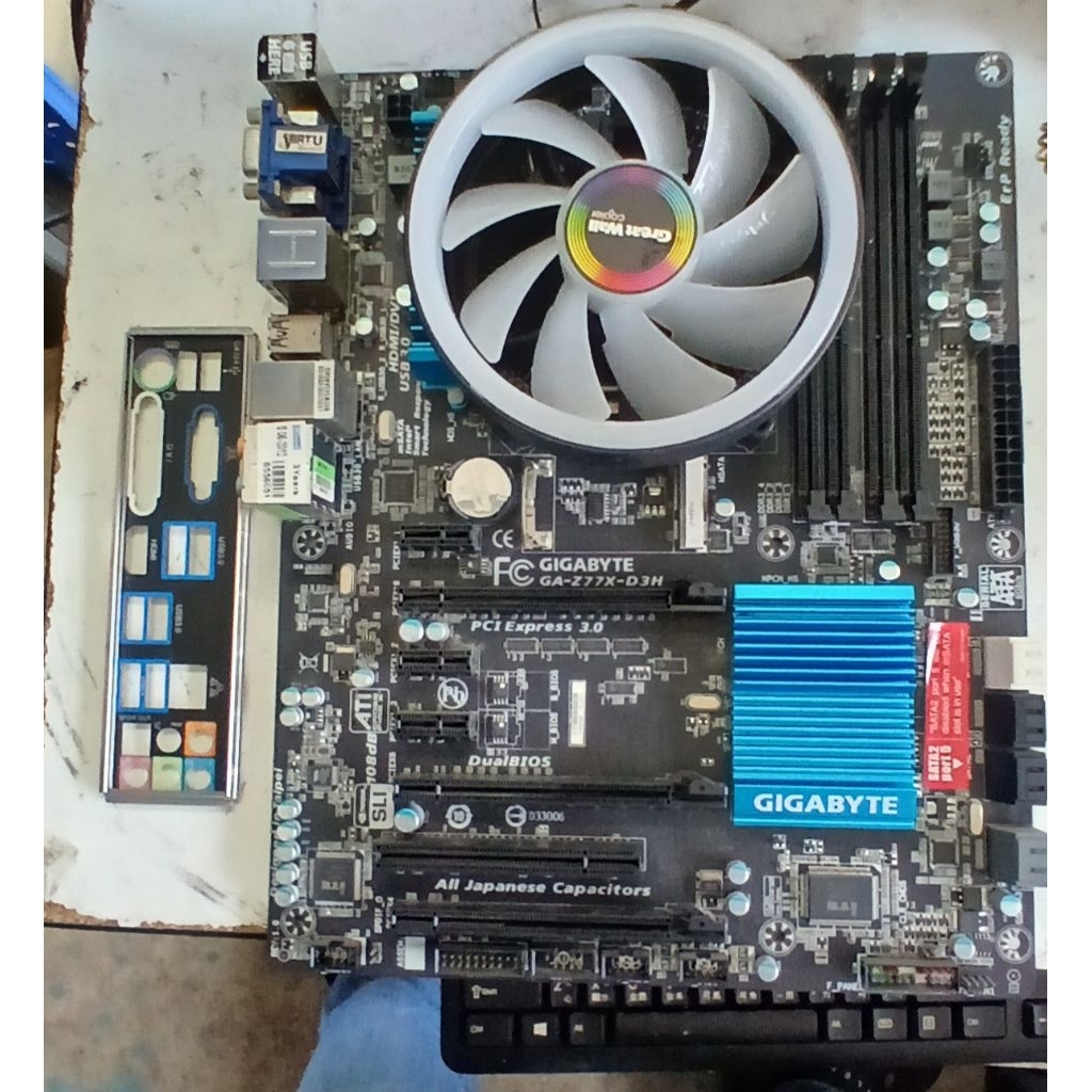 เมนบอร์ด gigabyte ga-z77x-D3H พร้อม cpu i7 gen3 สภาพสวย ใช้งานปกติ
