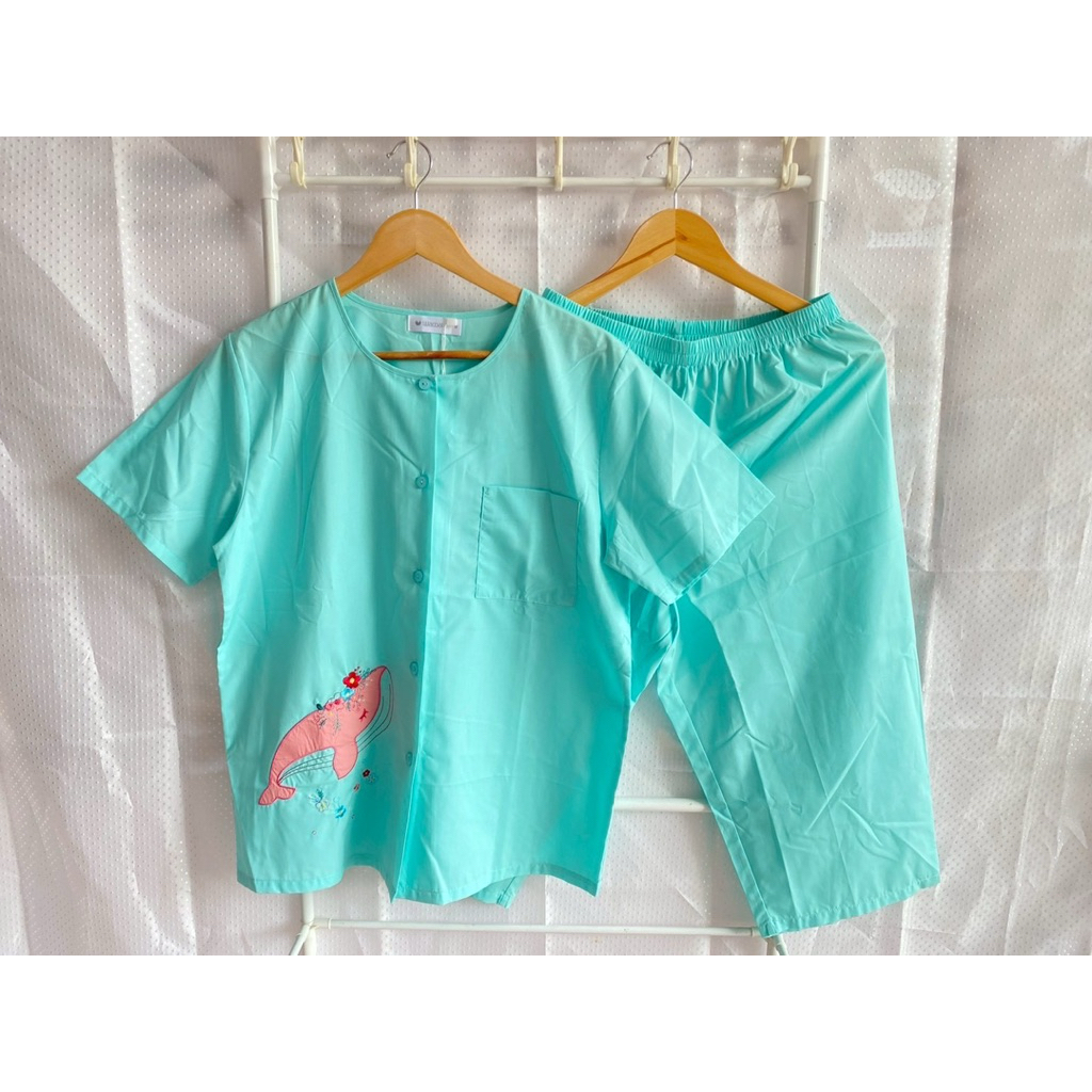 Wacoal WV2Y09 ชุดแขนสั้น+กางเกงขายาว 5 ส่วน  เนื้อผ้าบางเบา ใส่สบายตัว