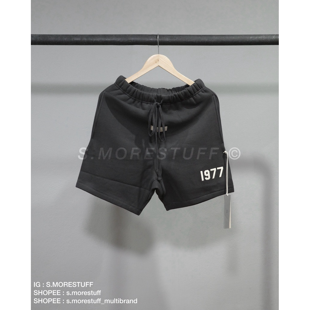 ESSENTIALS. 1977 Sweatshorts (Relaxed Shorts)