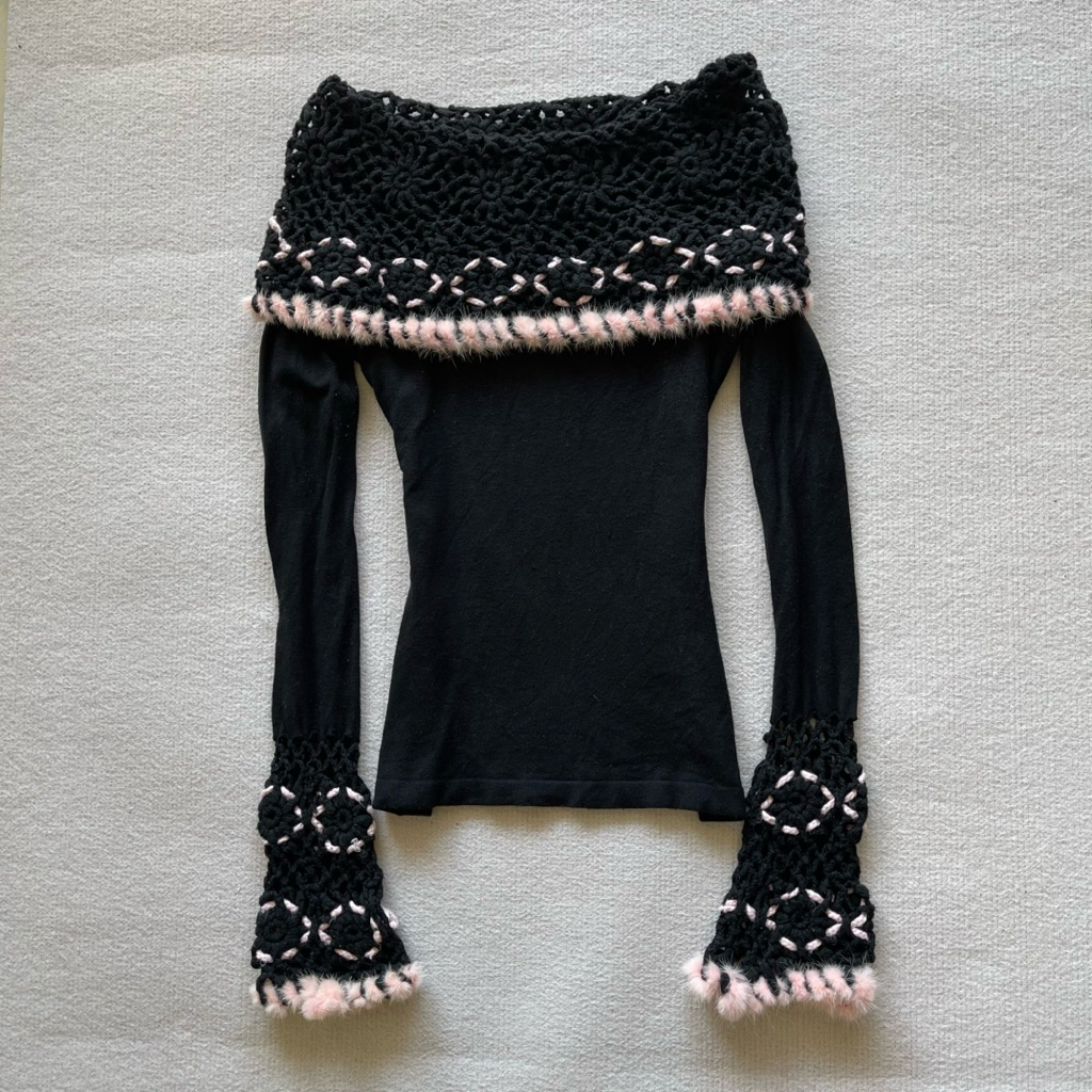 Etincelle Couture off shoulder fur trim top (มือสอง)