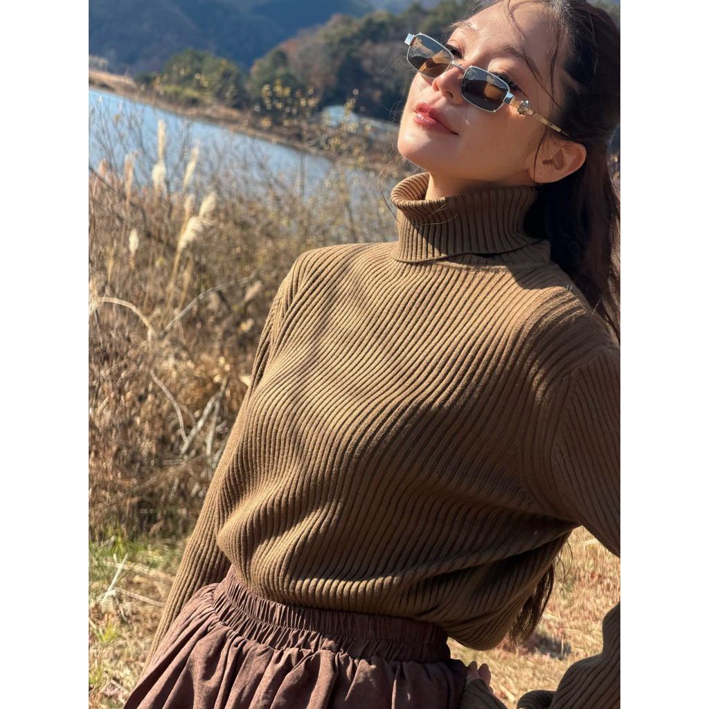 Letter sweater ไหมพรมคอเต่าสุดนุ่ม ผ้าคุณภาพมากๆค่ะ