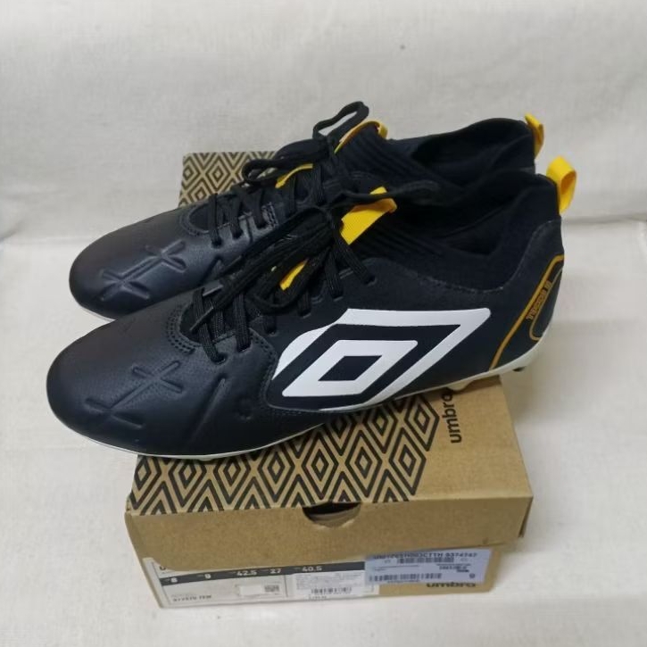 UMBRO Tocco II Premier FG  รองเท้าฟุตบอลผู้ชาย