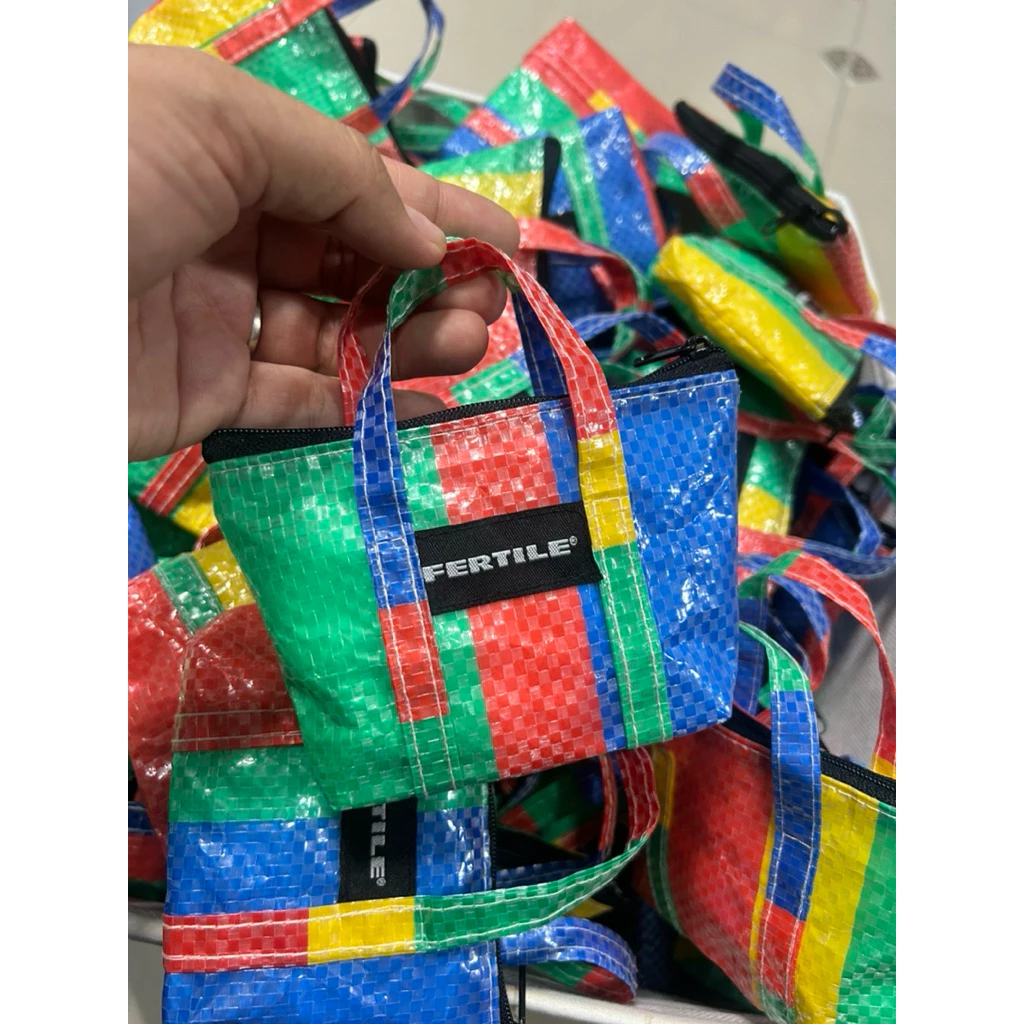 กระเป๋าสายรุ้งใส่เหรียญ ใส่บัตร หูฟัง