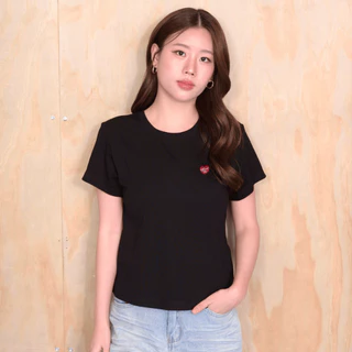 MEET ME - Top 0027 I ลาย HEART MEET MÉ เสื้อครอป ปักโลโก้หัวใจ
