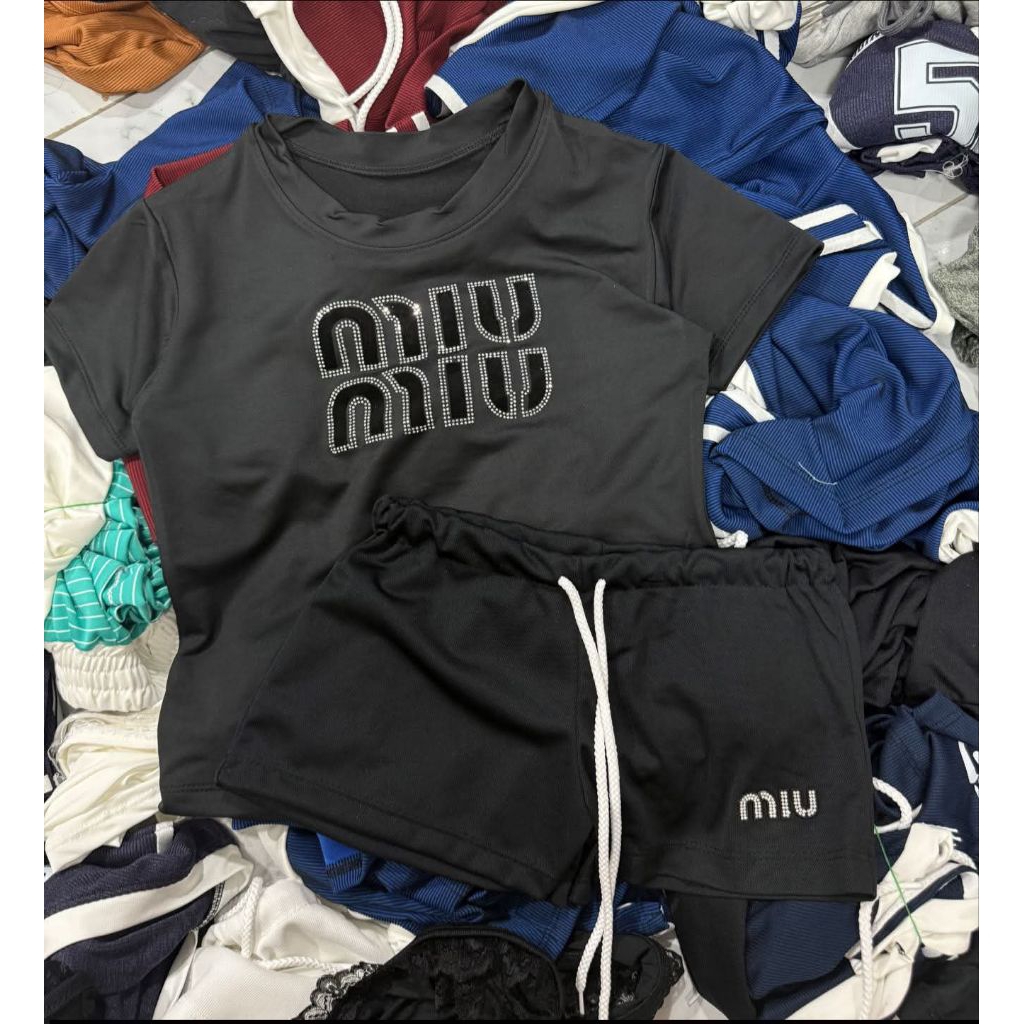 MiuMiuเซ็ตเสื้อแขนสั้นและกางเกงขาสั้น