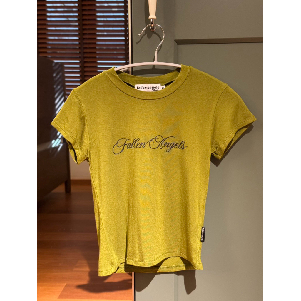 เสื้อ fallen angels (m) เขียว olive 🫒⋆｡˚