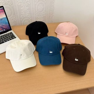 หมวกแก็ป คุณภาพสูง ใส่แล้วรู้หน้าเดียว ปัก หงส์ มี 5 สี