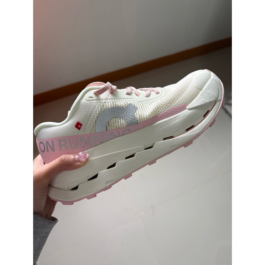 รองเท้าแบรนด์แท้ Monika Officail