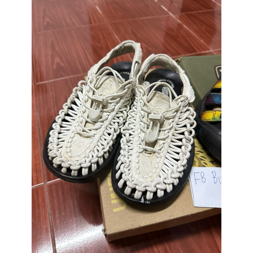 มือสอง Keen uneek สียอดฮิต