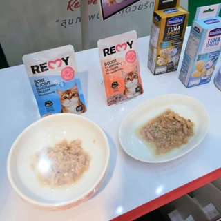 [ยกโหล 12 ซอง] Remy Cat อาหารเปียกแมว เรมี่ ไม่เติมเกลือ ขนาด 70 g. เนื้อปลาทูน่า สูตรดูแลสุขภาพ
