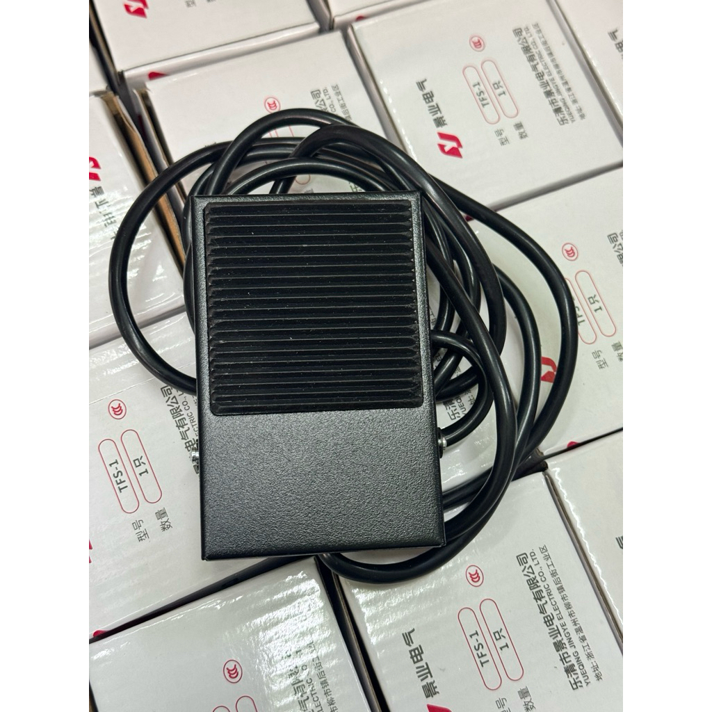 TFS-1สวิทช์เหยียบ 2เมตร (Foot Switch) COM/1NO/1NC 10A 250VAC