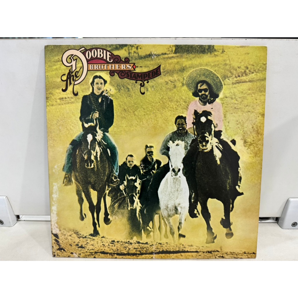 1LP Vinyl Records แผ่นเสียงไวนิล  The Doobie Brothers "Stampede"     (E7B8)