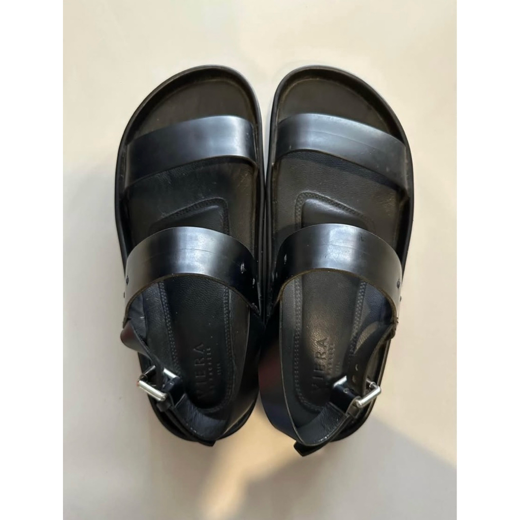 รองเท้าแตะหนัง Viera by Ragazze