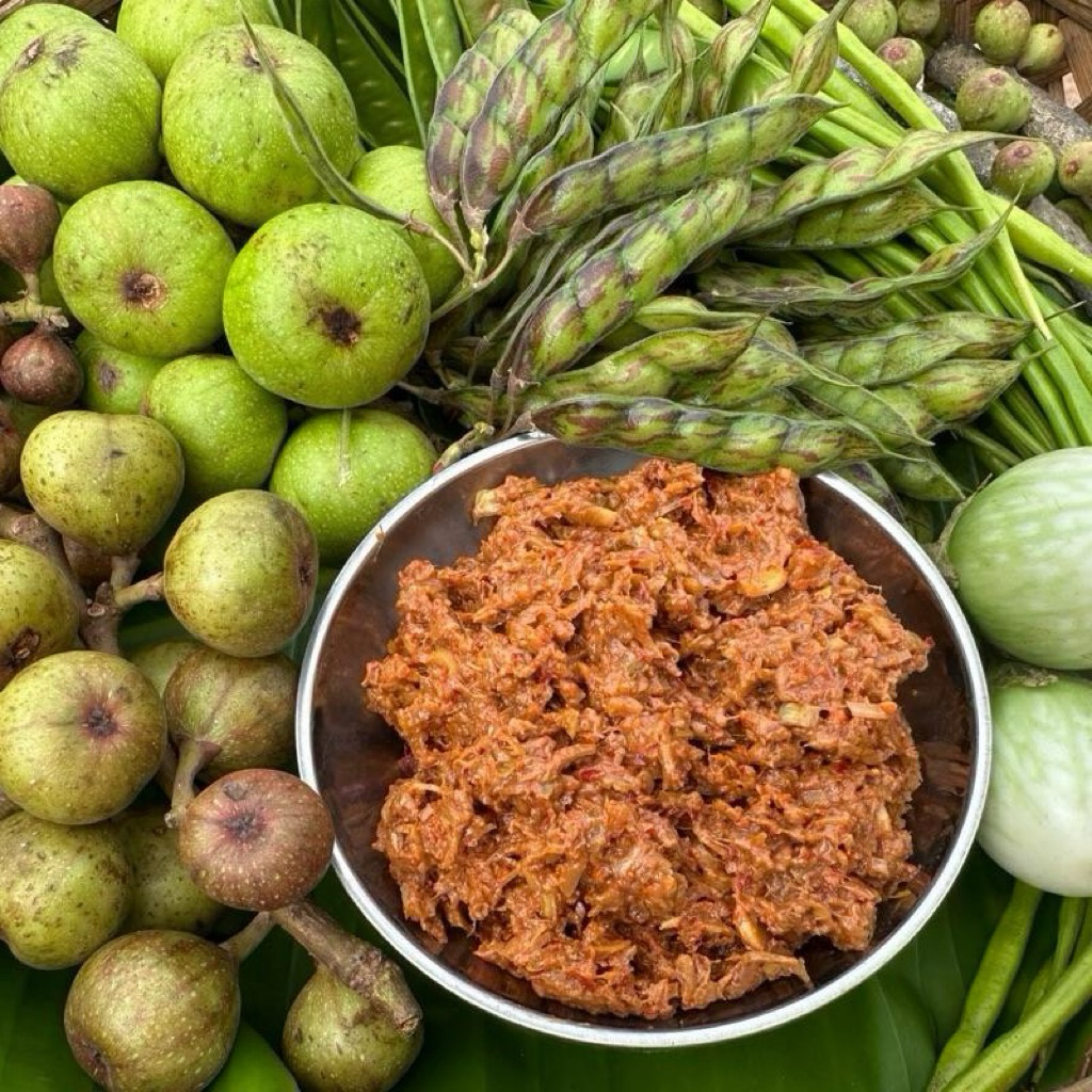 เมี่ยงตะไคร้พร้อมผักตามฤดูกาล (เมี่ยงบ้านๆไม่ใส่น้ำตาล)