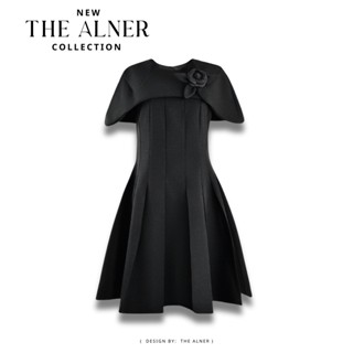 Thealner-AN489 (เดรสดำคลุมไหล่แต่งดอก)