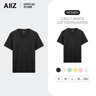 AIIZ เสื้อยืดคอวีผู้หญิงสีพื้น โลโก้ AIIZ AIIZ Women’s Logo T-Shirt Cotton Polyester