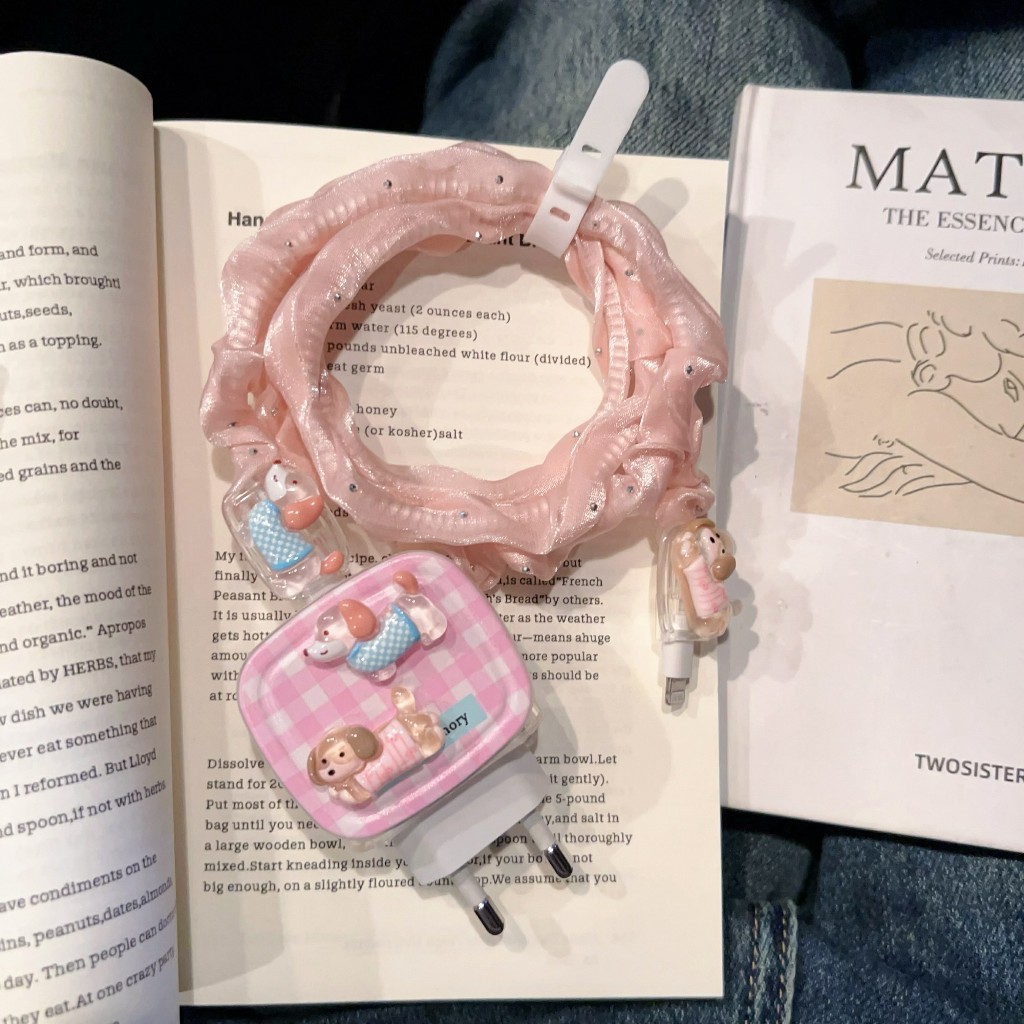 ชุดถนอมสายชาร์จ ลาย หมาชมพู ชุดตกเเต่งสายชาร์จ สำหรับ ไอโฟน 18w/20w/35w