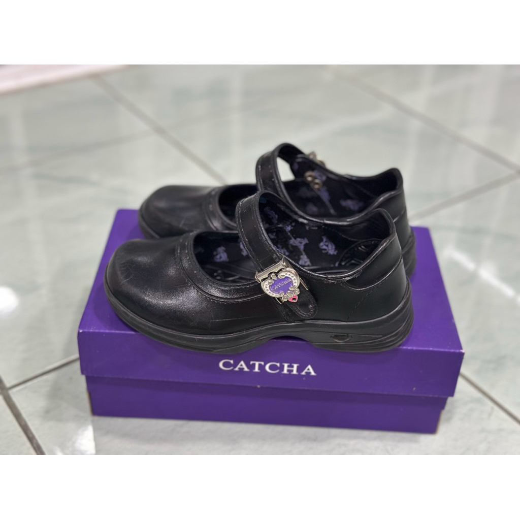 รองเท้านักเรียน CATCHA🐈