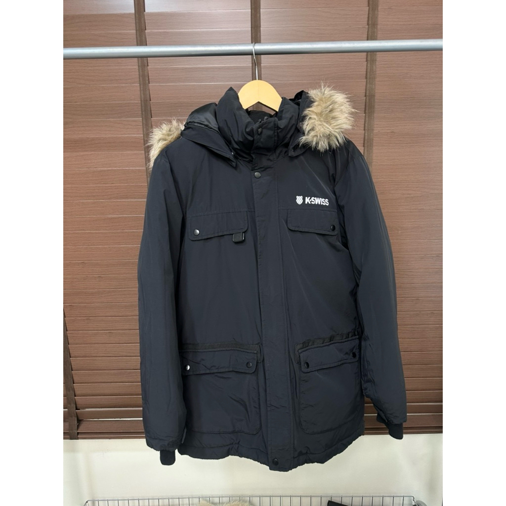 เสื้อกันหนาว Kswiss สีดำ รอบอก 46 นิ้ว🖤