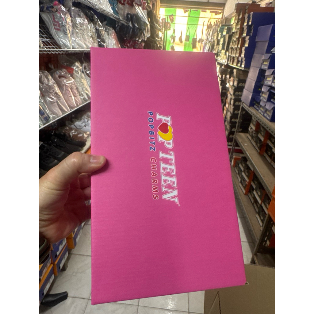 รองเท้านักเรียนหญิง POPTEEN รุ่นใหม่ล่าสุด