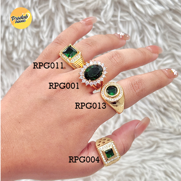 4ลาย จำนวนจำกัด แหวเพชรนมรกตสีเขียว มีหลายแบบสวยๆ  แฟชั่นเรียบง่ายใส่ได้ทังผู้หญิง และผู้ชาย