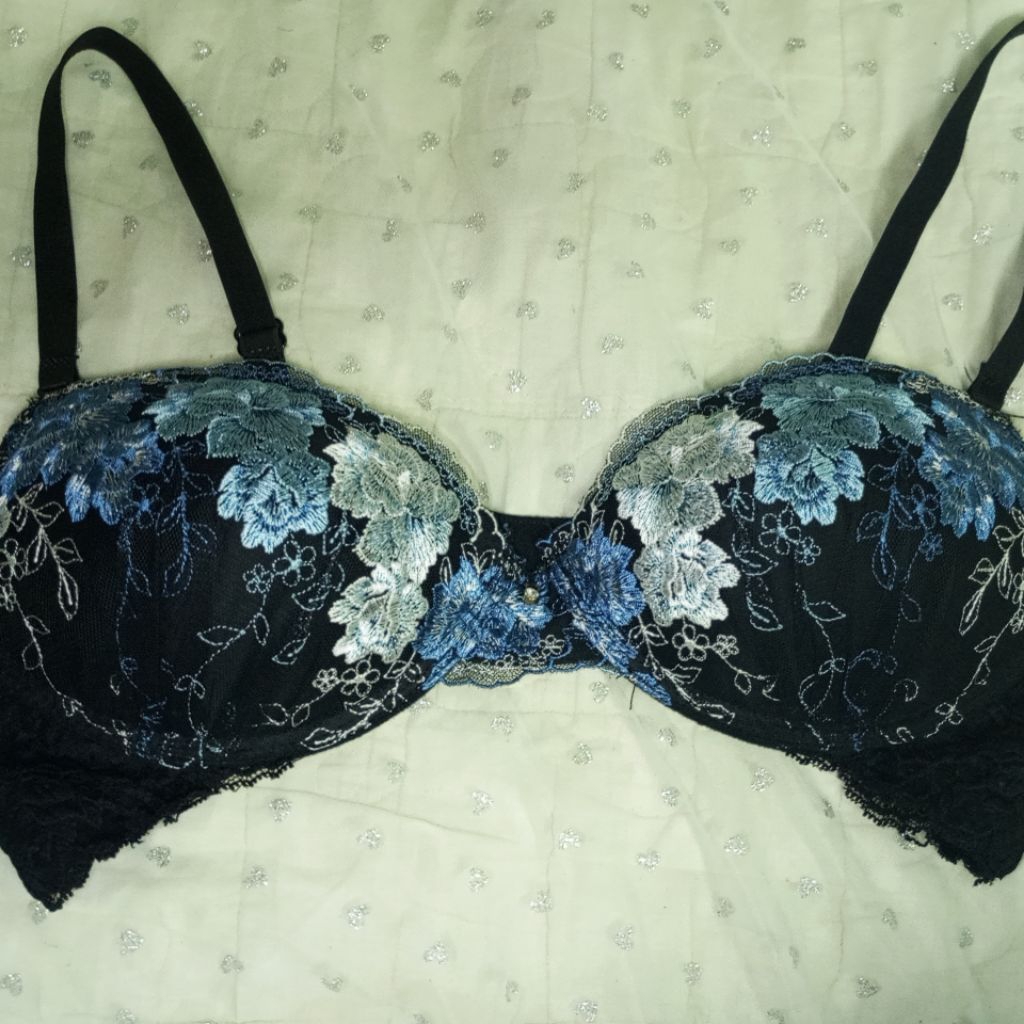 เสื้อในญี่ปุ่นมือสองD75